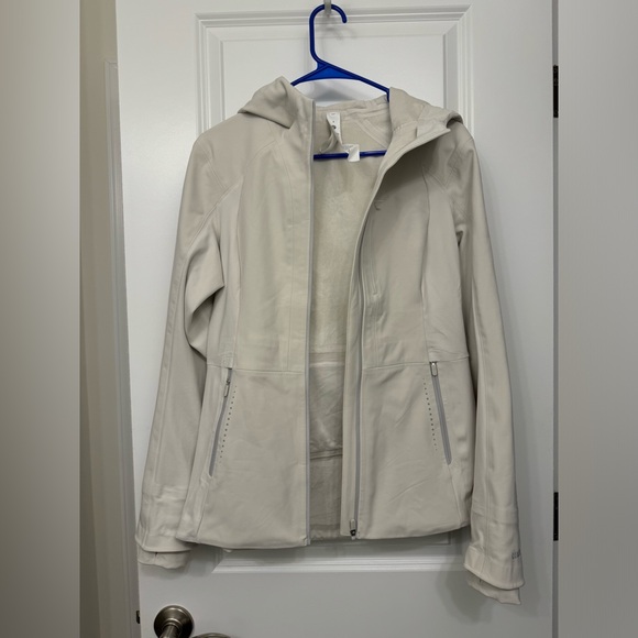 Lululemon Cross Chill Jacket *RepelShell - Picture 3 of 7